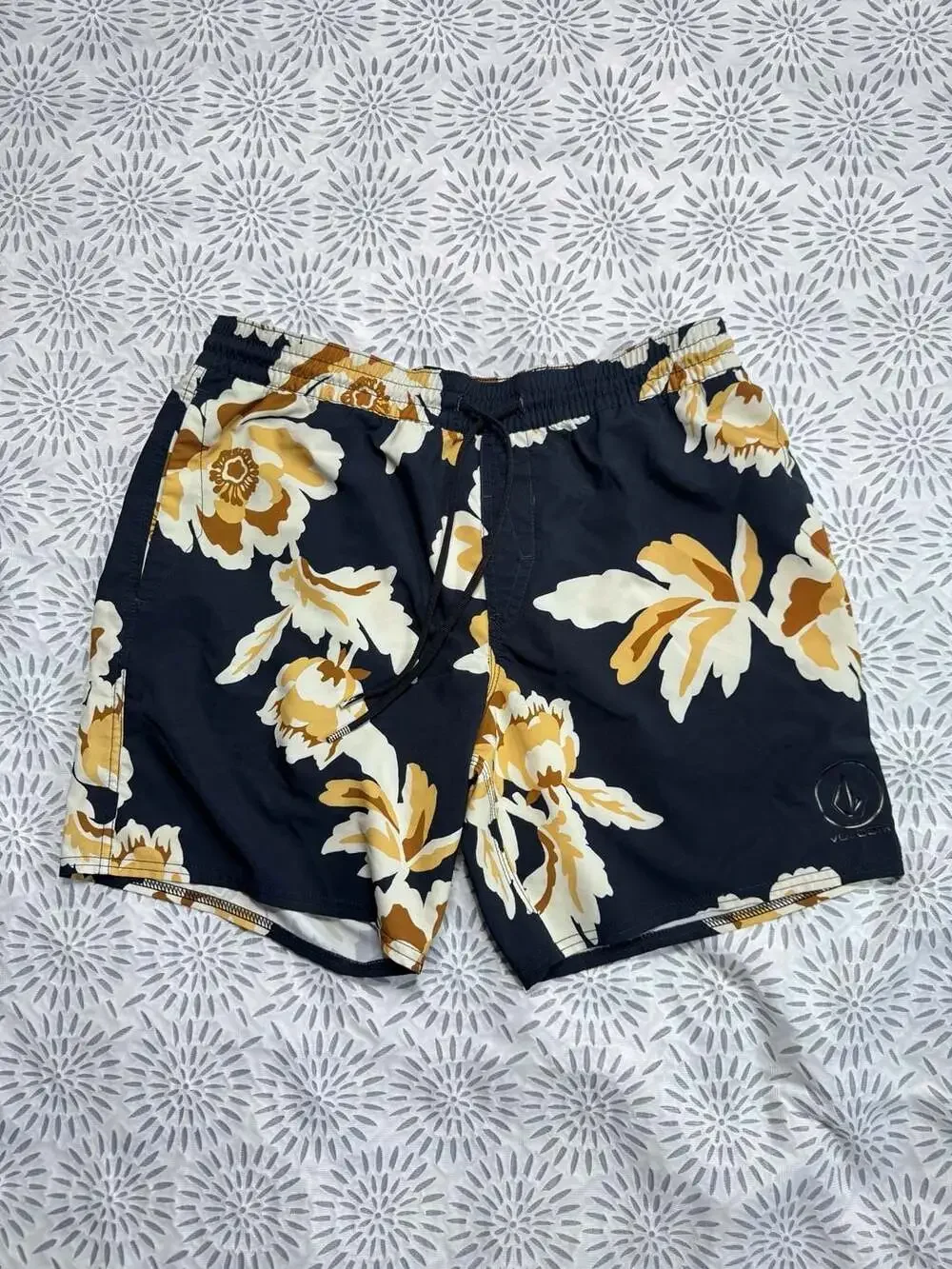 Volcom Men's Floral Print Black and Gold Drawstring Swim Board Shorts Size L